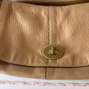 Coach Vintage Bag # K0782-11614 Tan Buttery Soft Leather 90’s  14x8”